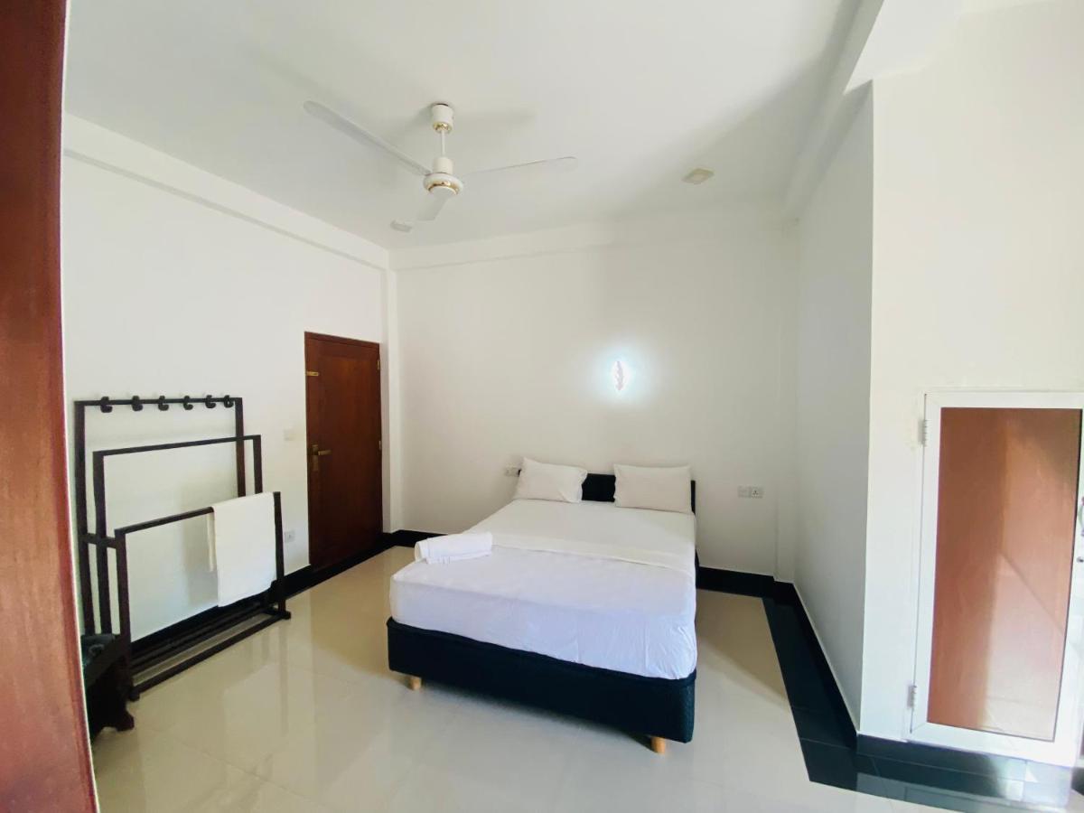 The Kingslayer Resort Νεγκόμπο Εξωτερικό φωτογραφία