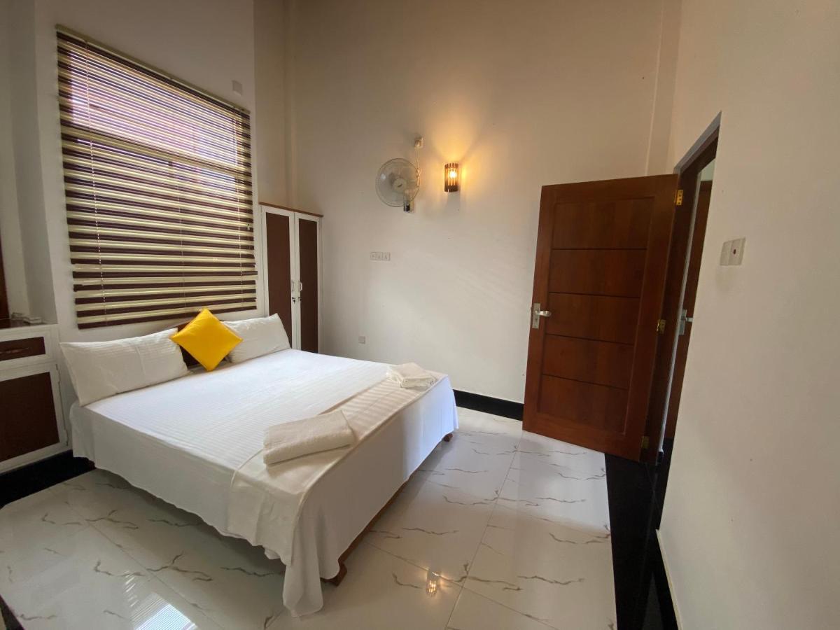 The Kingslayer Resort Νεγκόμπο Εξωτερικό φωτογραφία